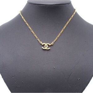 Authentic CHANEL vintage 1982 CC logo pendant necklace gold